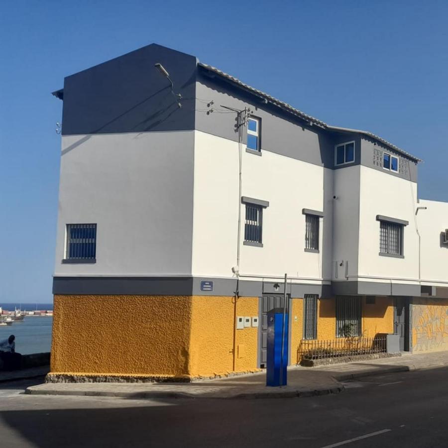 A Casa Da Mizi Hotell Praia Exteriör bild