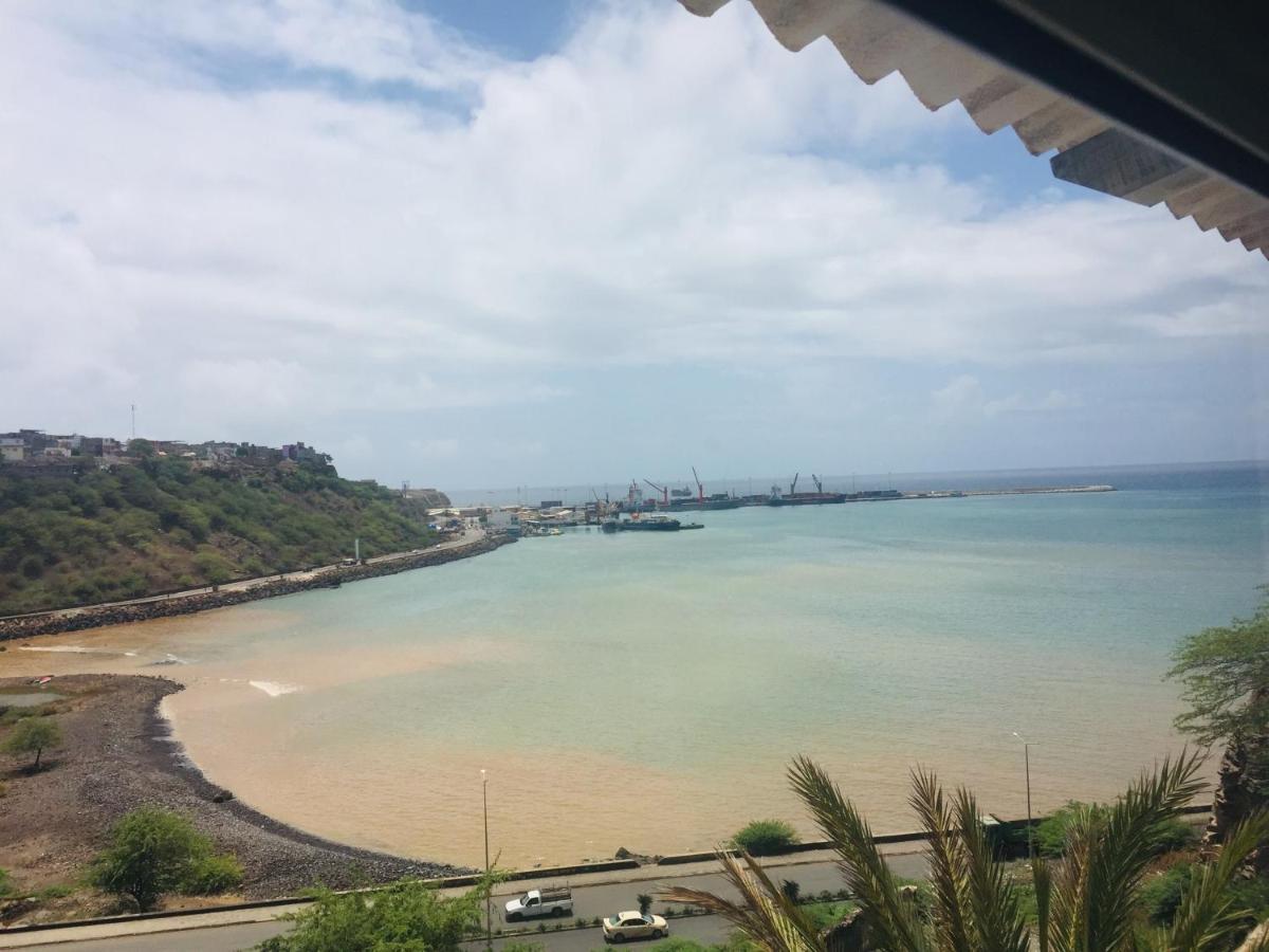 A Casa Da Mizi Hotell Praia Exteriör bild