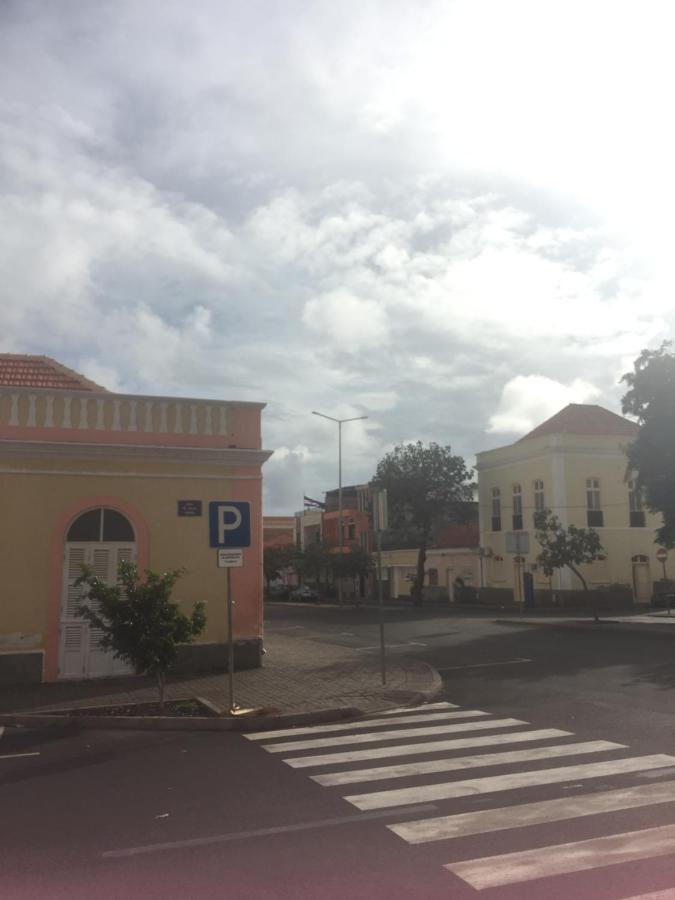 A Casa Da Mizi Hotell Praia Exteriör bild