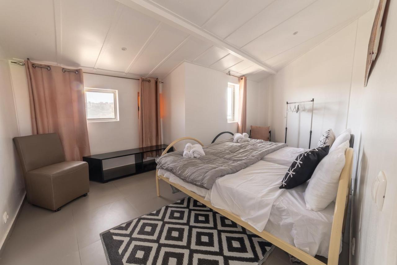 A Casa Da Mizi Hotell Praia Exteriör bild