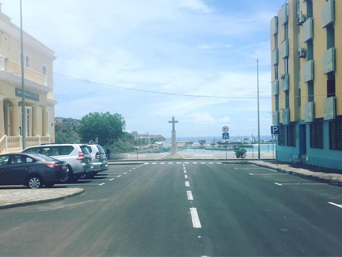 A Casa Da Mizi Hotell Praia Exteriör bild